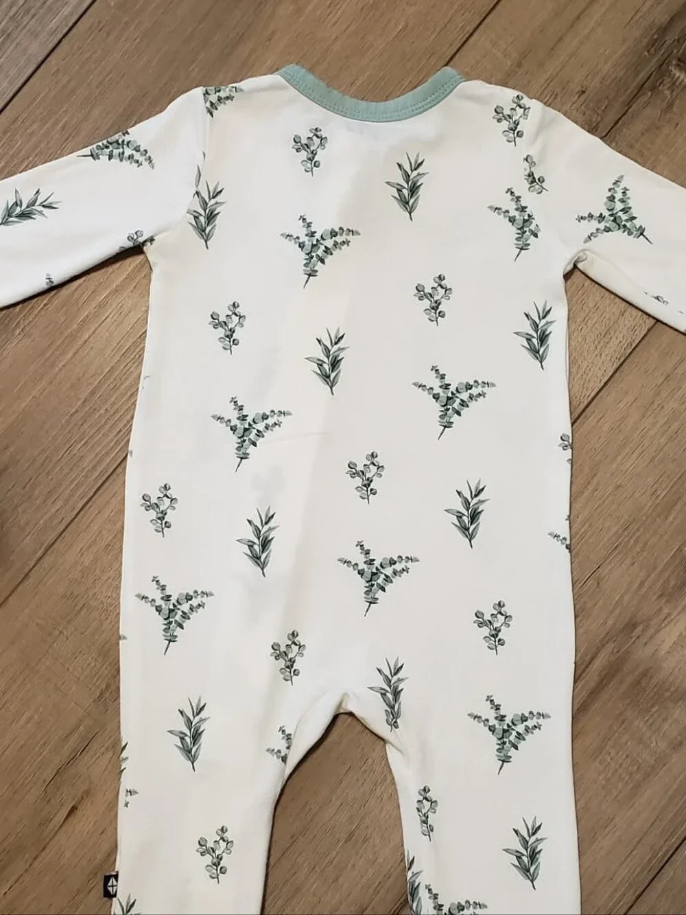 Kyte Baby Eucalyptus Zippered Romper Size 12-18 Months